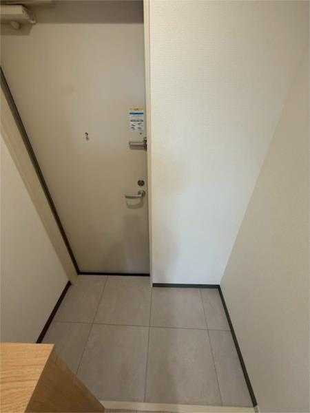 S.Apt.王居殿III 玄関