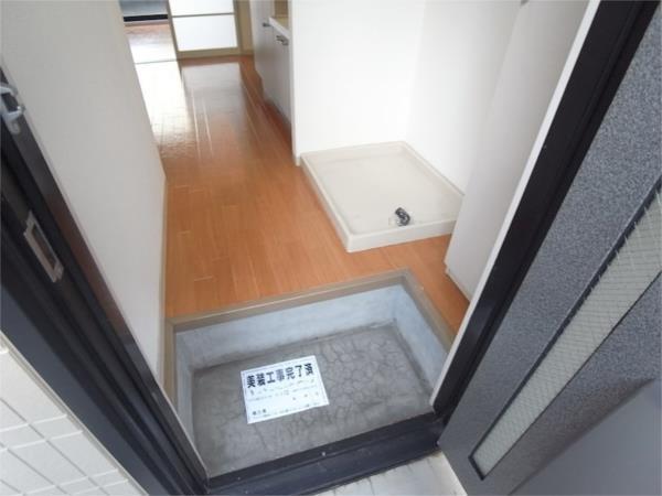 ポミエ六甲（102） 玄関
