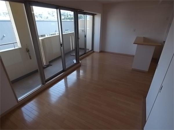 リュイール桃山台 リビング