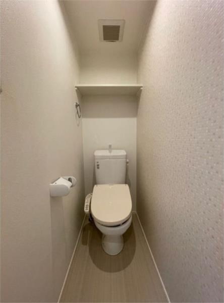 IMPERIAL　RESIDENCE塚本 トイレ