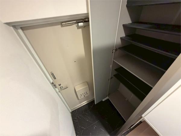 ピーターハウス 玄関