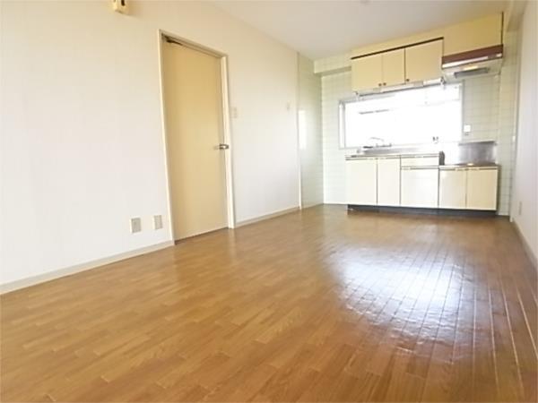 ハニーサイド塩屋 リビング