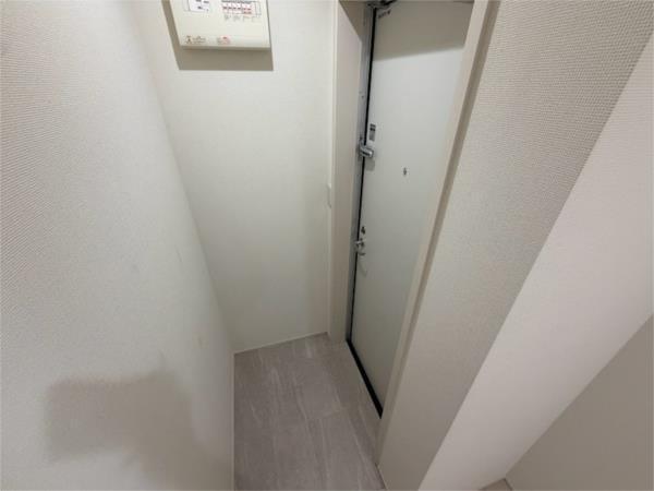 フジパレス西本町V番館 玄関