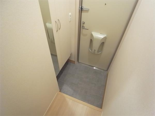 ウィット垂水II 玄関