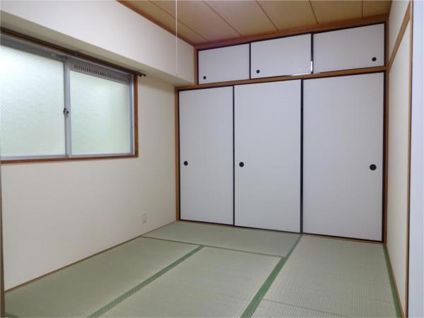 ハイツ寺本 収納