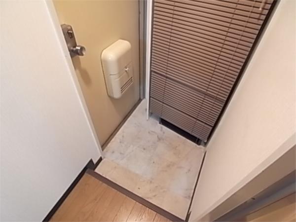 リバティー板宿 玄関