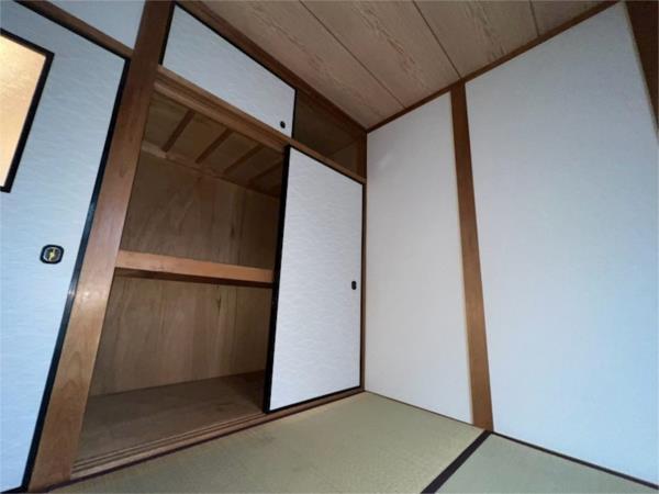 サンハイツI 収納