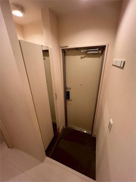フローリッシュ 玄関