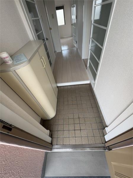 平塚ハイツ 玄関