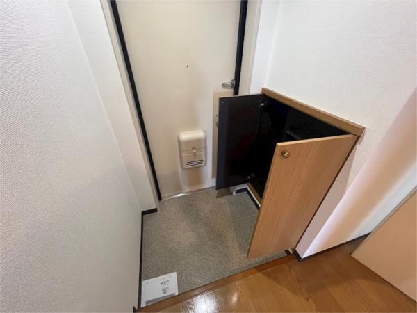 エリム摩耶 玄関