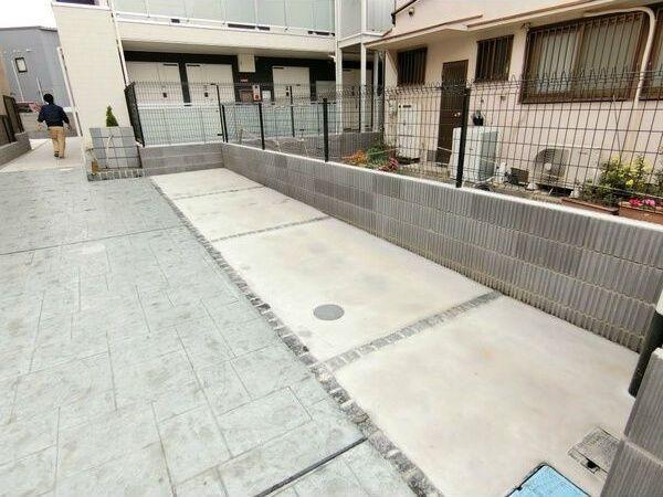 リブリ・竹島 その他