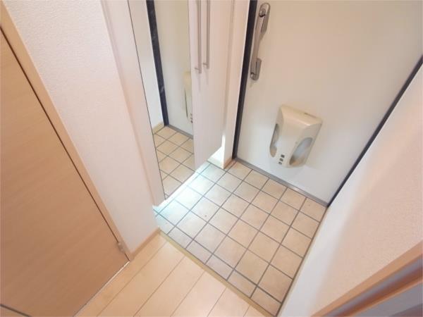 西舞子壱番館 玄関