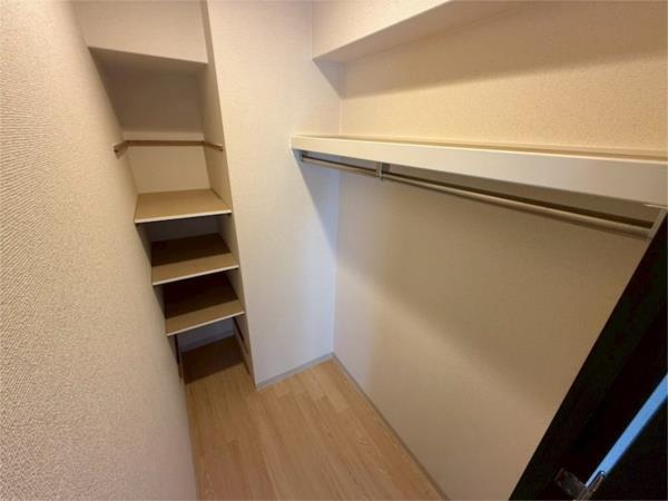 メゾン　サクラ 収納