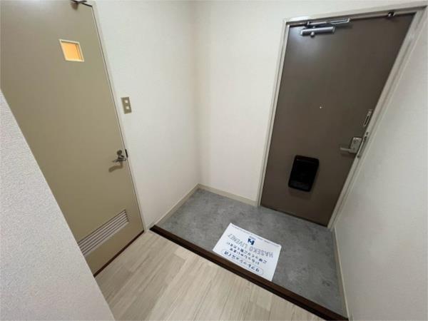 宮崎ハイツ 玄関