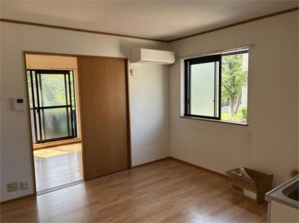 コンフォート出屋敷 リビング