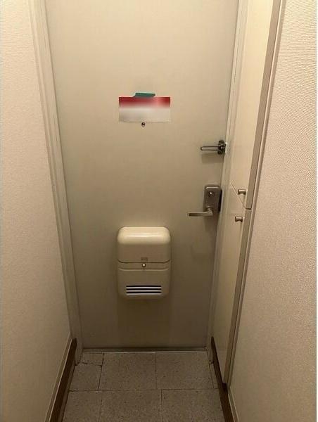 ハイツサニーヒル東棟 玄関
