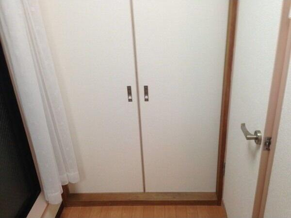 ホウエイフラット 玄関