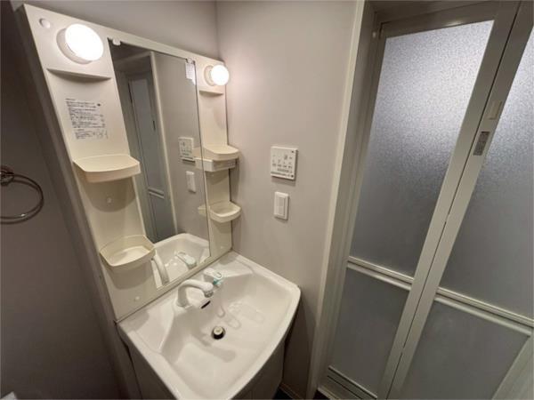 メル・トゥ・シャンドール 部屋画像