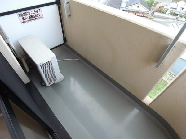 ハッピー・デン 部屋画像