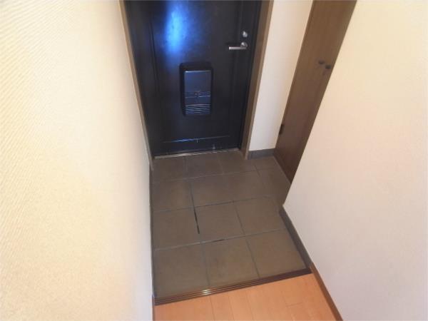 サンプラザ本山南 玄関