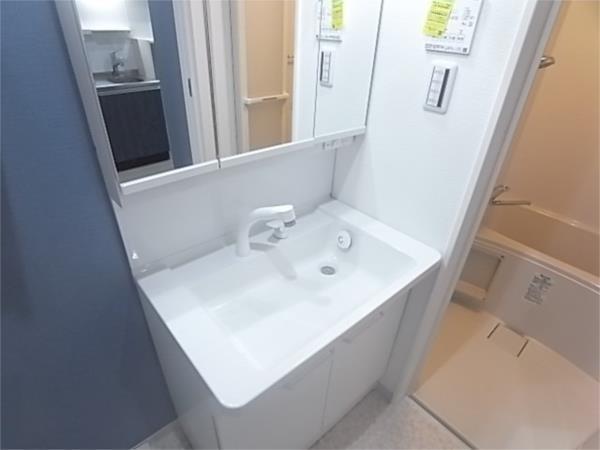 エヌエムサンカンテキャトフ　B棟 部屋画像