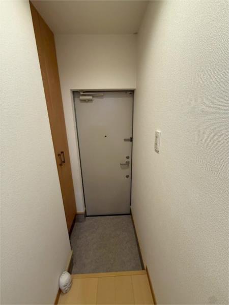 ワコーレヴィアーノ須磨関守町2丁目 玄関