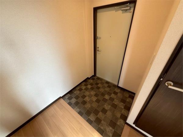クリアエスト尼崎 玄関