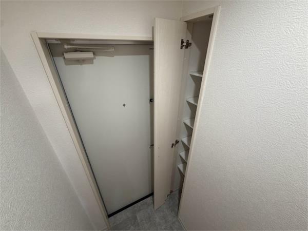 クレアール塚口II 玄関