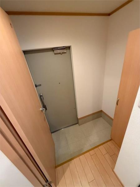 ユニベール神戸 玄関