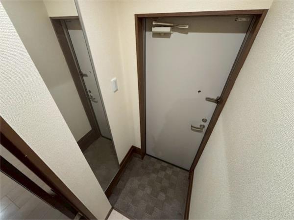 Hブランド尼崎 玄関