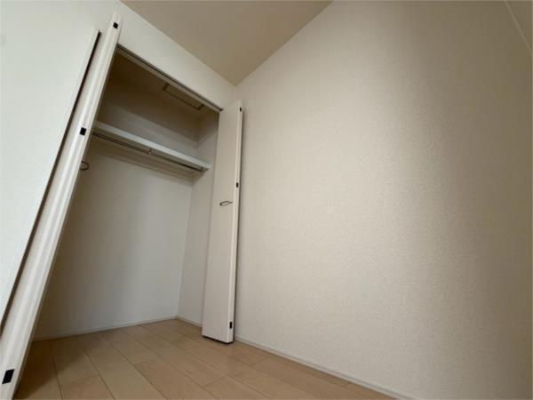 フジパレス西本町北通I番館 収納
