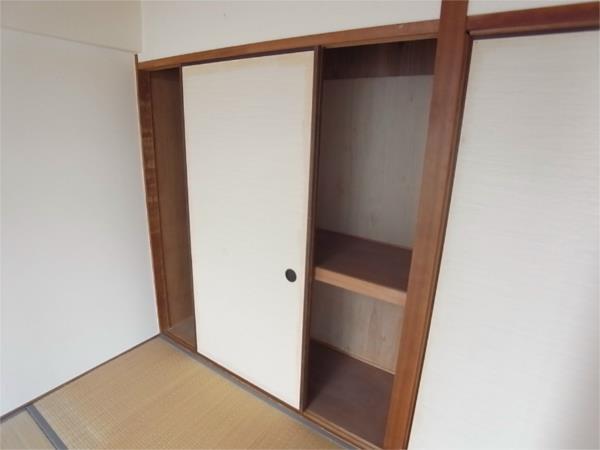 森南コーポ 収納
