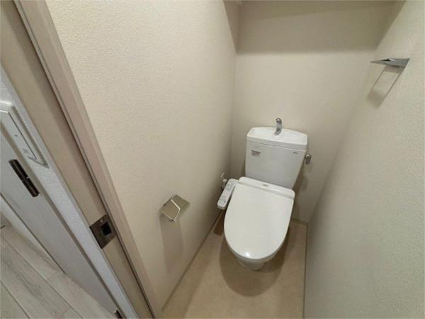 プレサンス塚本ミッドマーク トイレ
