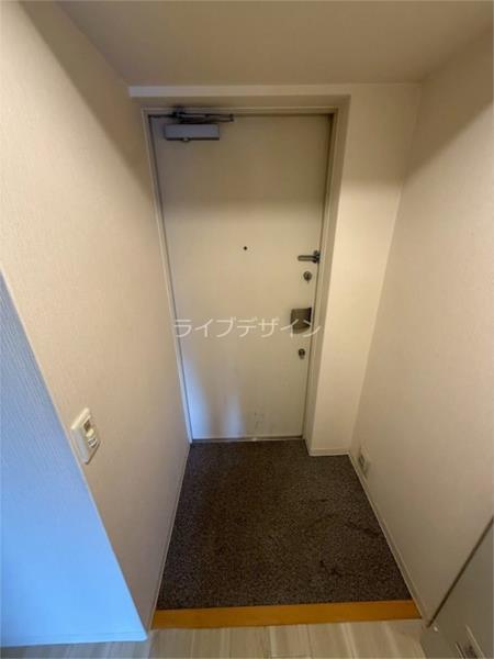 インベスト塚口Ｓ−ＦＲＯＮＴ 玄関