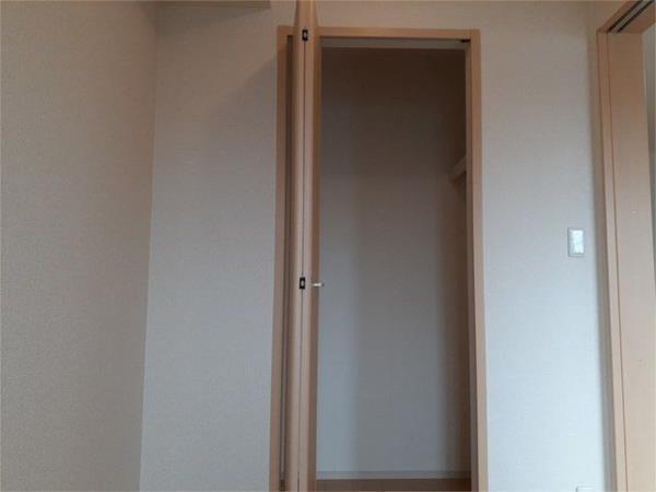ディアコート口酒井　参番館 収納