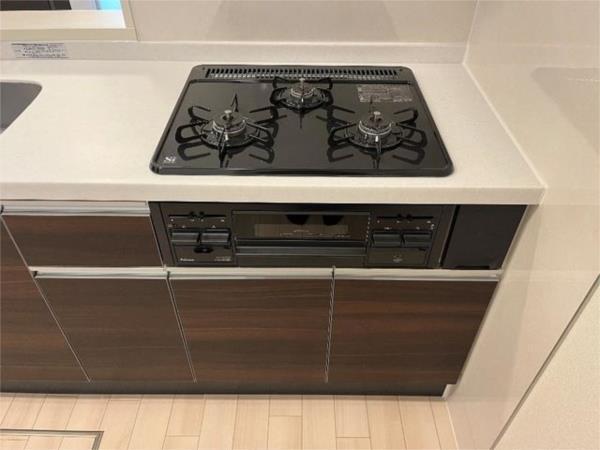 ハルカス　イースト キッチン