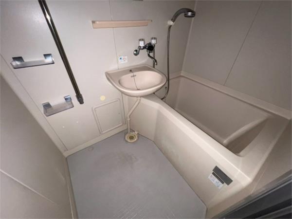 プチグレイス塚口弐番館 バス／シャワー