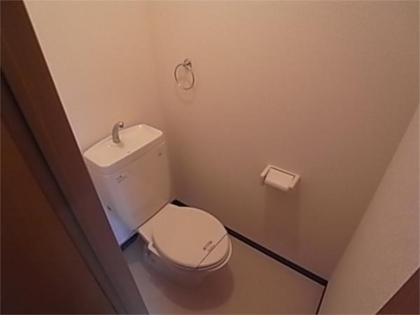 ラフィーネ二ッ屋 トイレ