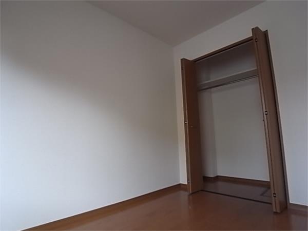 ラフィーネ二ッ屋 収納