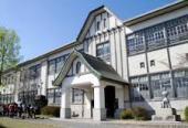 西脇小学校：467m