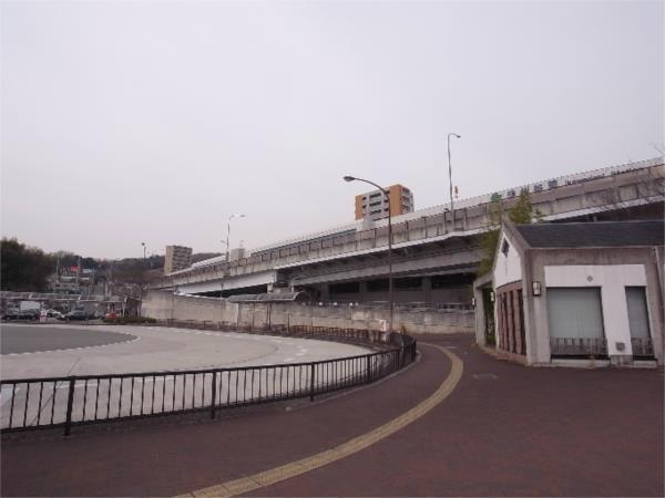 市営地下鉄伊川谷駅：207m