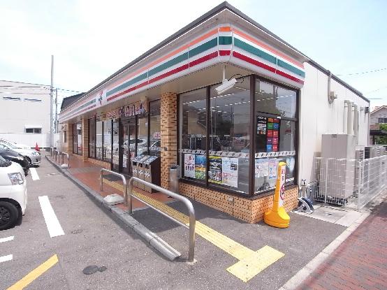セブンイレブン　神戸丸塚1丁目店：301m