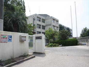 明石市立人丸小学校：986m