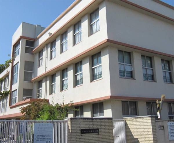 尼崎市立武庫小学校：656m