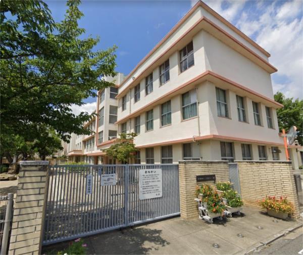 尼崎市立武庫小学校：1735m