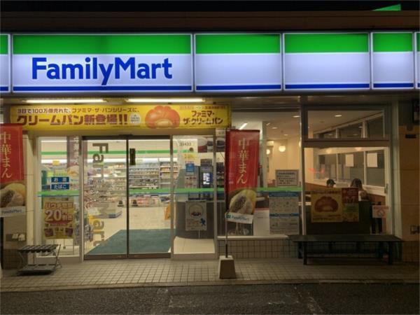 ファミリーマート 千舟三丁目店：182m