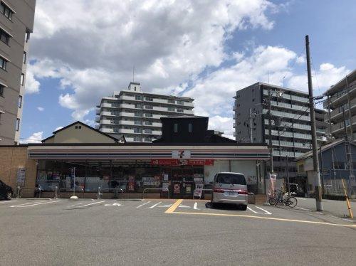 セブン-イレブン 西淀川税務署前店：384m