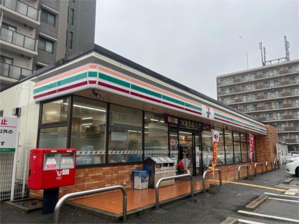 セブン-イレブン 大阪御幣島６丁目店：110m