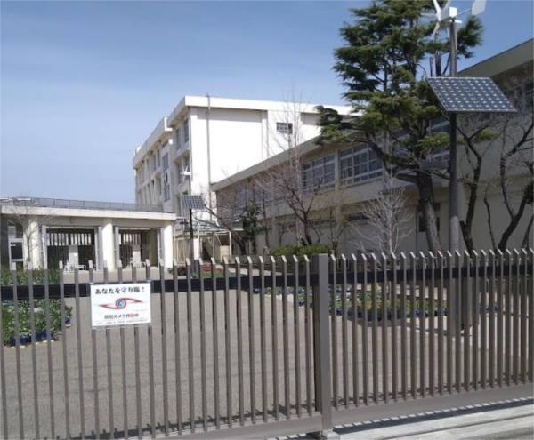 尼崎市立尼崎北小学校：1584m