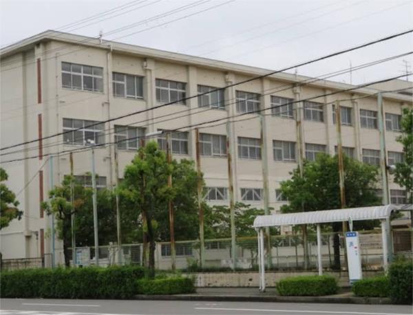 尼崎市立浜小学校：728m